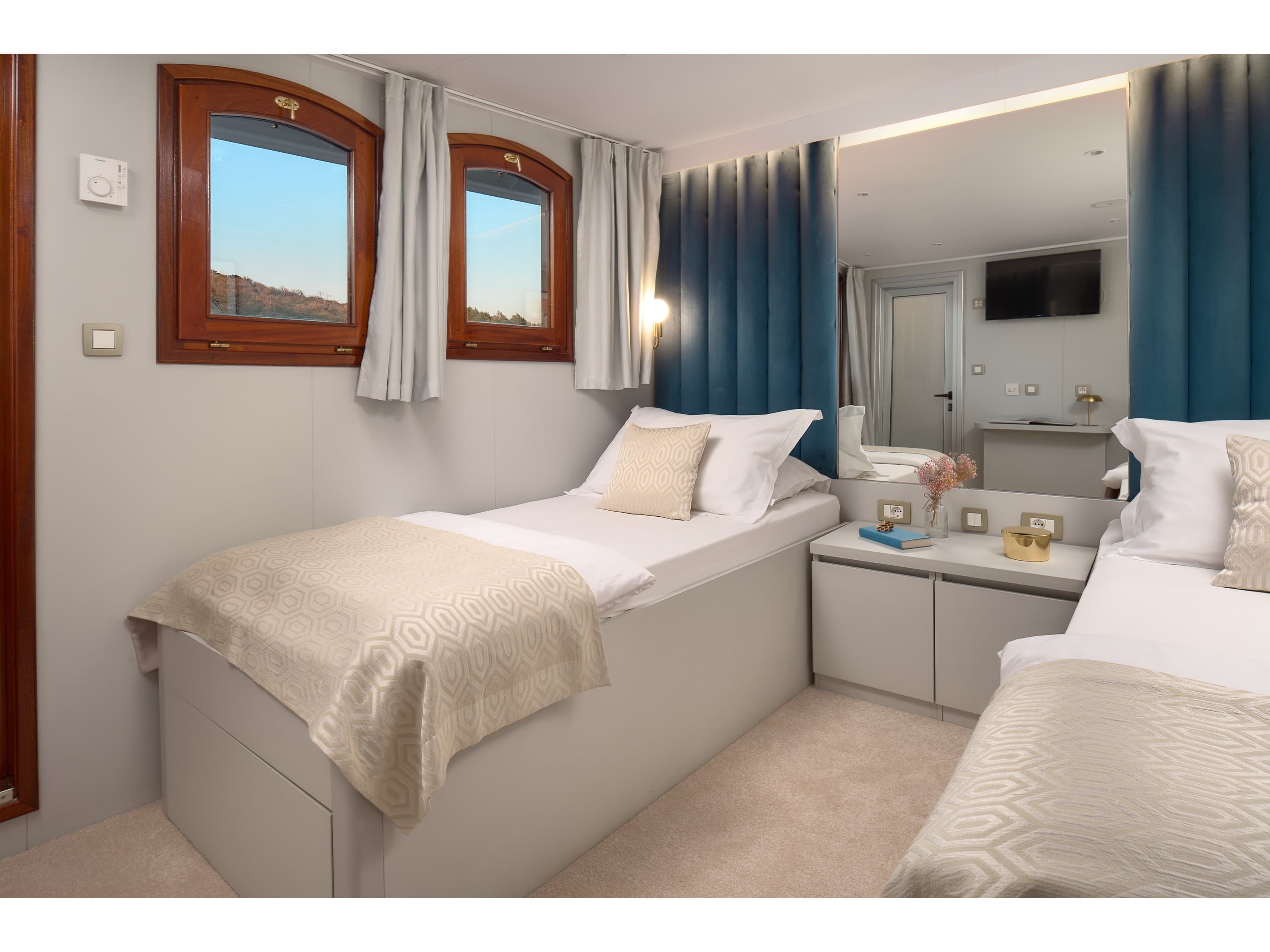 Boat Image 3